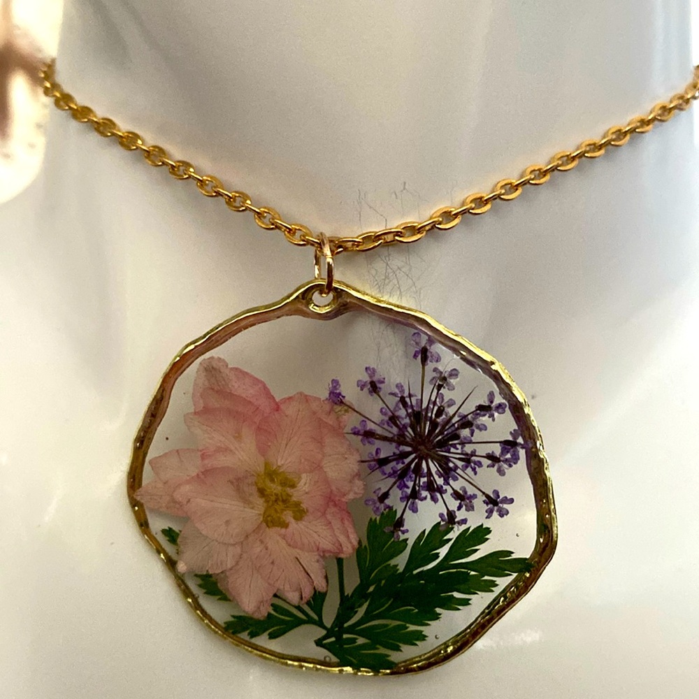 Handmade Gold Floral Pendant Necklace